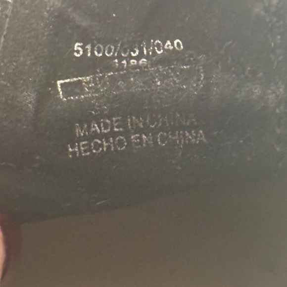 Bershka Black Ankle Suede Boots. - Picture 6 of 7